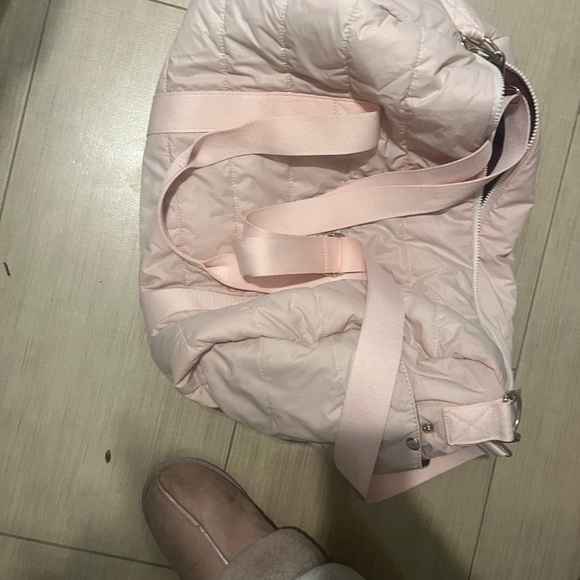 Rare by Selena Gomez pink duffle bag - Picture 5 of 10